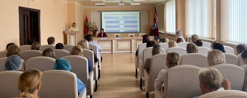 В единый день информирования в коллективе государственного предприятия «Мозырские молочные продукты» обсуждали вопросы науки и образования – движущие силы развития общества и государства.